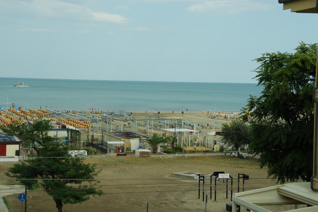 Hotel Adria Mare Beach Rímini Exterior foto